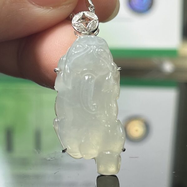 翡翠,玉,貔貅,玉器,翡翠A貨,翡翠吊墜,玉吊墜,香港翡翠,翡翠介紹,冰種翡翠,糯冰種翡翠,翡翠飾品,翡翠鑑定證,翡翠玉石,翠色,天然翡翠,玉石,