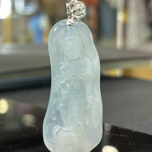 翡翠,玉器,玉,觀音,玉觀音,觀音菩薩,菩薩玉,翡翠A貨,玉吊墜,香港翡翠,翡翠介紹,冰種翡翠,糯冰種翡翠,翡翠飾品,翡翠鑑定證,翡翠玉石,翠色,天然翡翠,玉石,翡翠觀音,翡翠吊墜,