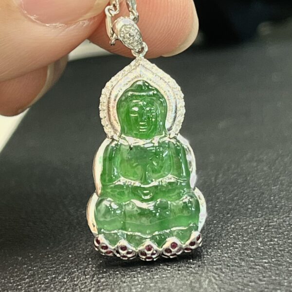 18K翡翠A貨玉器玉觀音翡翠吊墜 小觀音透過設計鑲嵌戴起來靈動靜美 特別耐看