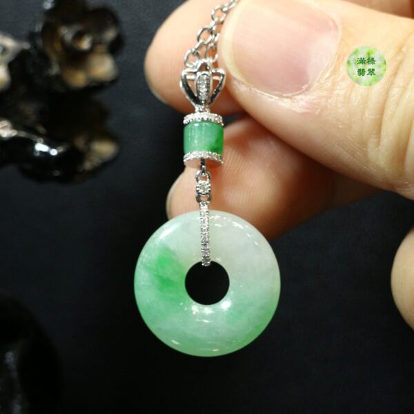 18k翡翠A貨玉器平安扣玉扣翡翠吊墜 平安扣那種古典韻味 美物配美人 方寸之間 風光無限