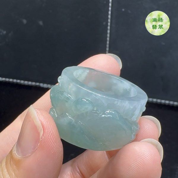 精美雕刻糯冰種翡翠A貨山水男士戒指
