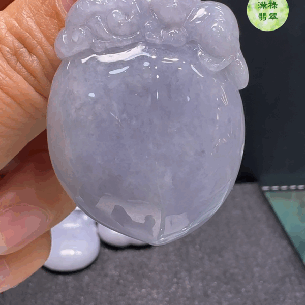 翡翠A貨玉器桃翡翠玉吊墜 尺寸： 42 x 32 x 14 mm