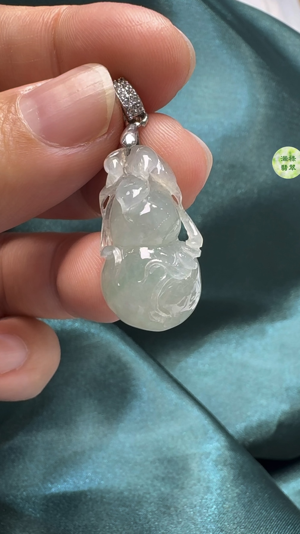 翡翠A貨玉器葫蘆吊墜 25-15-9.4mm 1 翡翠A貨玉器葫蘆吊墜 25-15-9.4mm