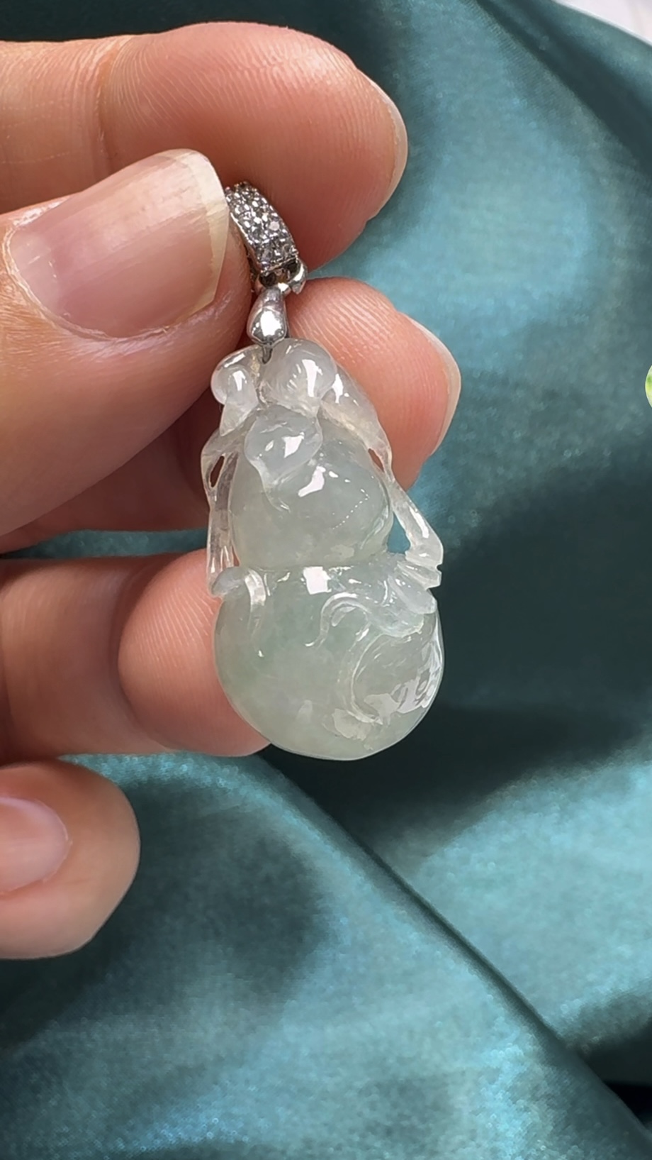 翡翠A貨玉器葫蘆吊墜 25-15-9.4mm 3 翡翠A貨玉器葫蘆吊墜 25-15-9.4mm - Image 3