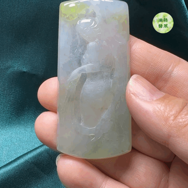 翡翠A貨玉器優雅女翡翠吊墜 尺寸64-30-5mm