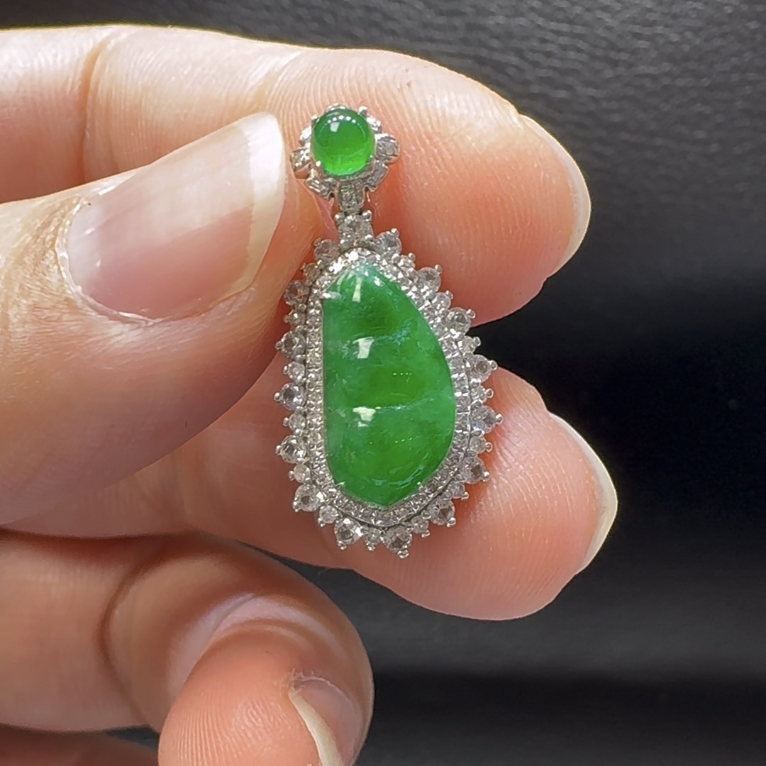 18K翡翠A貨玉器福豆翡翠吊墜 整個25-13-7.8mm 6 18K翡翠A貨玉器福豆翡翠吊墜 整個25-13-7.8mm - Image 6