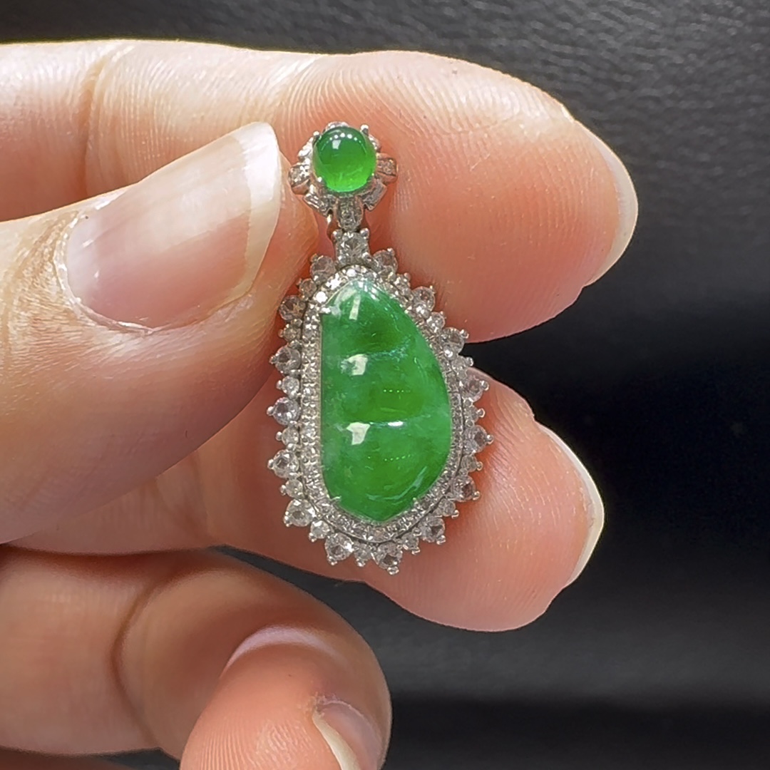 18K翡翠A貨玉器福豆翡翠吊墜 整個25-13-7.8mm 7 18K翡翠A貨玉器福豆翡翠吊墜 整個25-13-7.8mm - Image 7