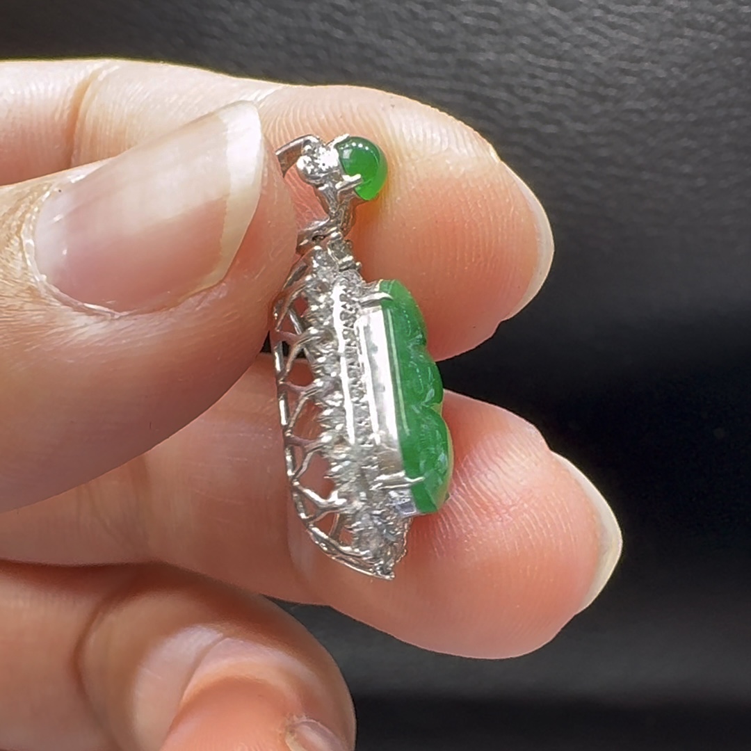 18K翡翠A貨玉器福豆翡翠吊墜 整個25-13-7.8mm 9 18K翡翠A貨玉器福豆翡翠吊墜 整個25-13-7.8mm - Image 9