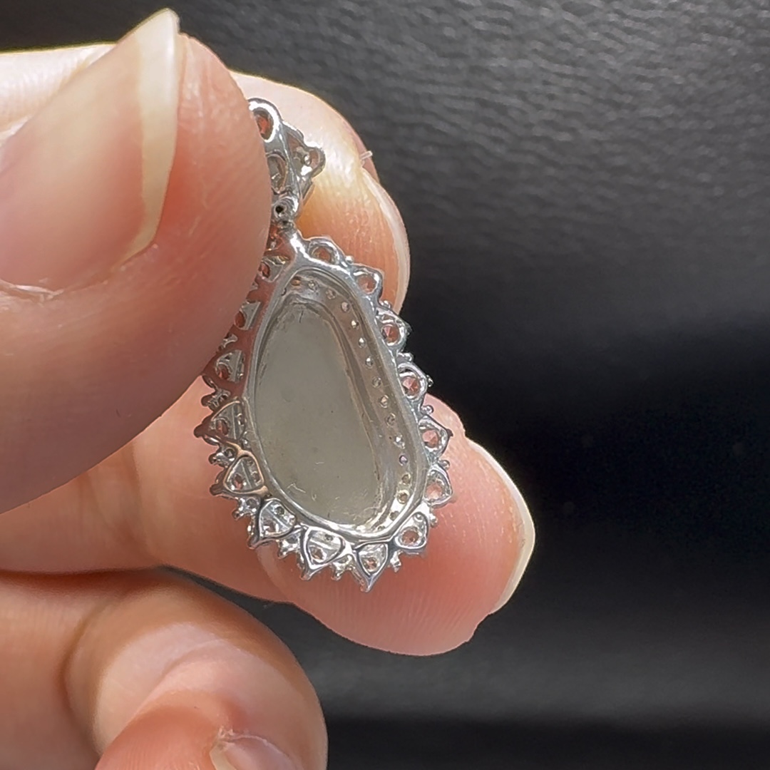 18K翡翠A貨玉器福豆翡翠吊墜 整個25-13-7.8mm 10 18K翡翠A貨玉器福豆翡翠吊墜 整個25-13-7.8mm - Image 10