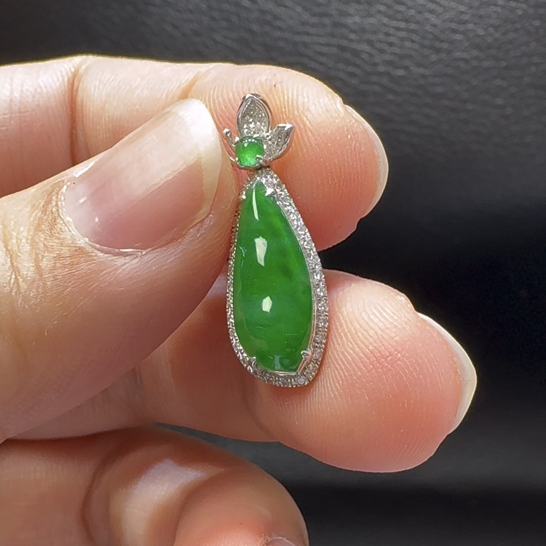 18K翡翠A貨玉器福豆翡翠吊墜 整個25-13-7.8mm 5 18K翡翠A貨玉器福豆翡翠吊墜 整個25-13-7.8mm - Image 5