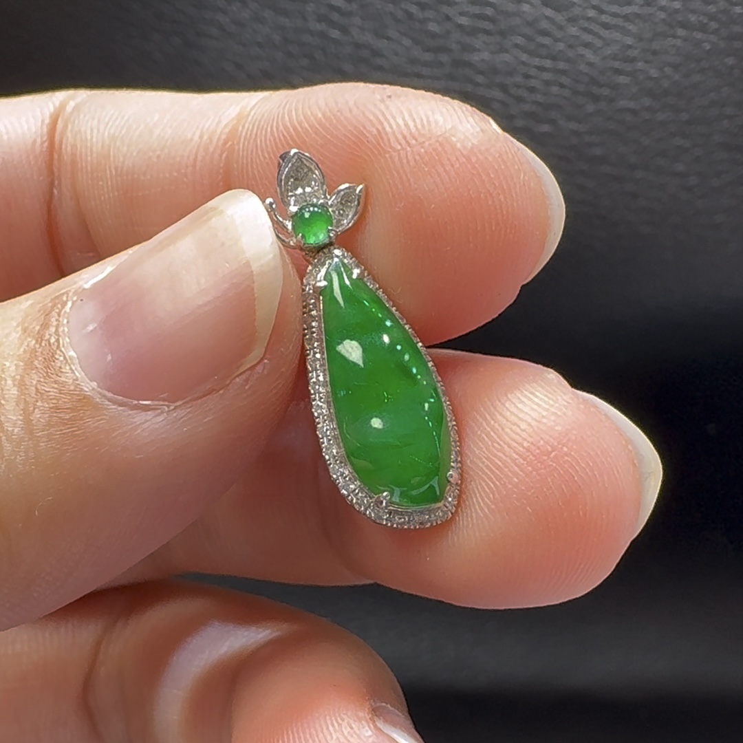 18K翡翠A貨玉器福豆翡翠吊墜 整個25-13-7.8mm 7 18K翡翠A貨玉器福豆翡翠吊墜 整個25-13-7.8mm - Image 7