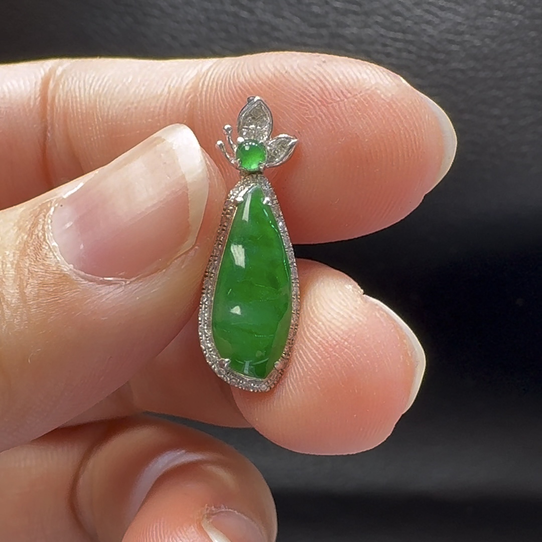 18K翡翠A貨玉器福豆翡翠吊墜 整個25-13-7.8mm 8 18K翡翠A貨玉器福豆翡翠吊墜 整個25-13-7.8mm - Image 8