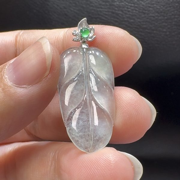 18K翡翠A貨玉器玉葉樹葉翡翠吊墜 整個 37-15-3.3mm
