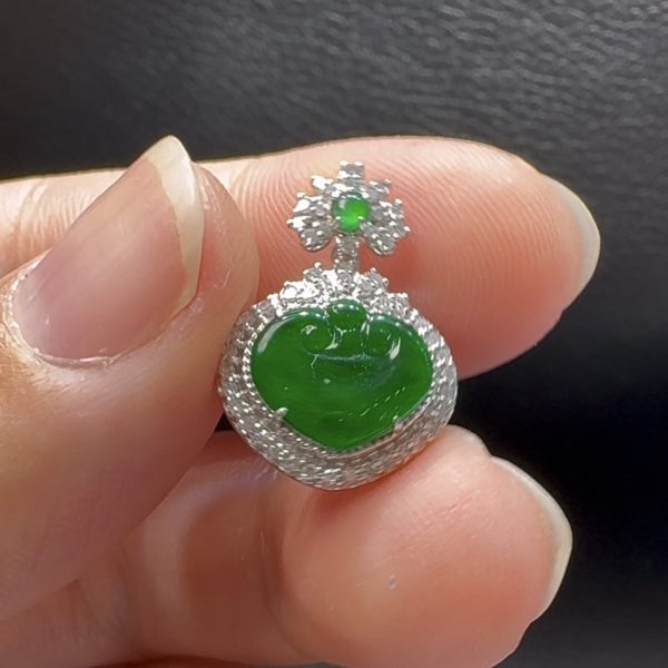 18K翡翠A貨玉器稱心如意翡翠吊墜 整個 19-13-5.6mm