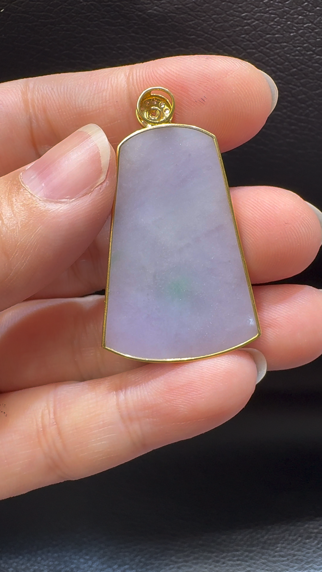 18K翡翠A貨玉器紫羅蘭無事牌翡翠吊墜 整個 41-23-4mm 5 18K翡翠A貨玉器紫羅蘭無事牌翡翠吊墜 整個 41-23-4mm - Image 5