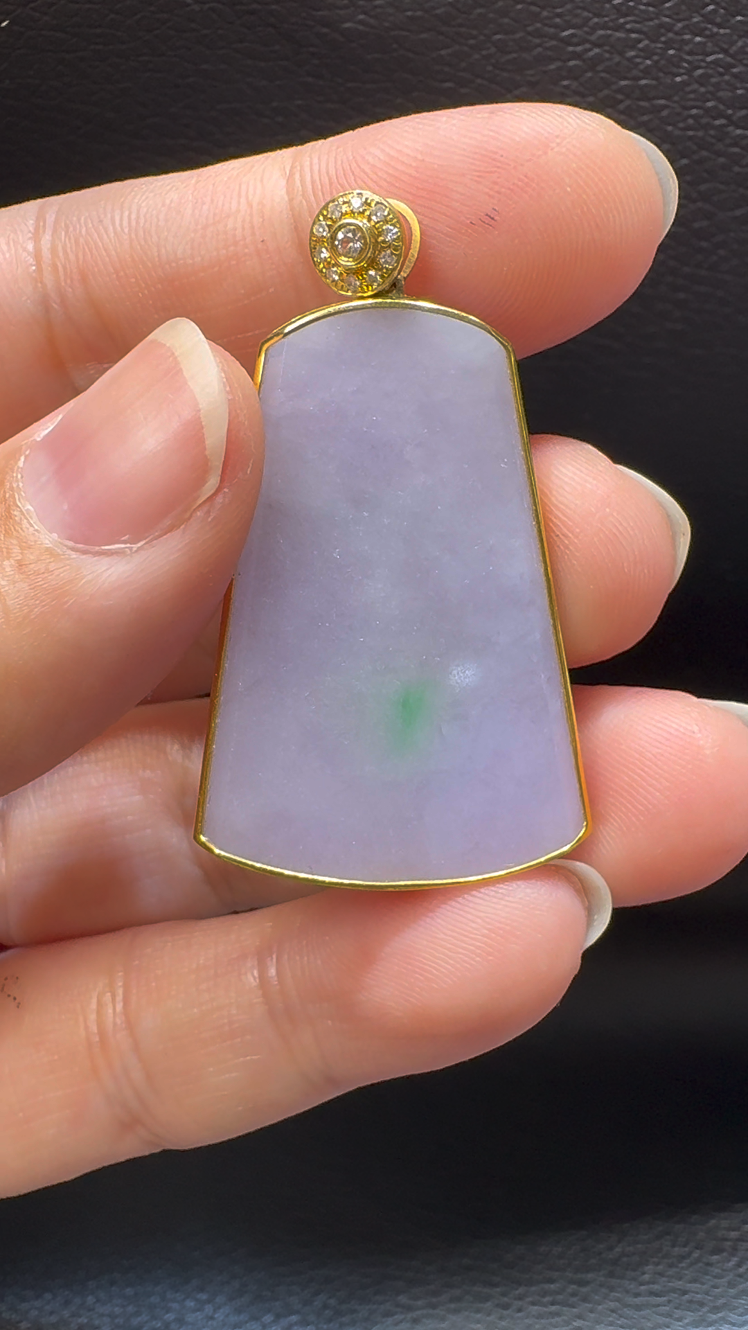 18K翡翠A貨玉器紫羅蘭無事牌翡翠吊墜 整個 41-23-4mm 2 18K翡翠A貨玉器紫羅蘭無事牌翡翠吊墜 整個 41-23-4mm - Image 2