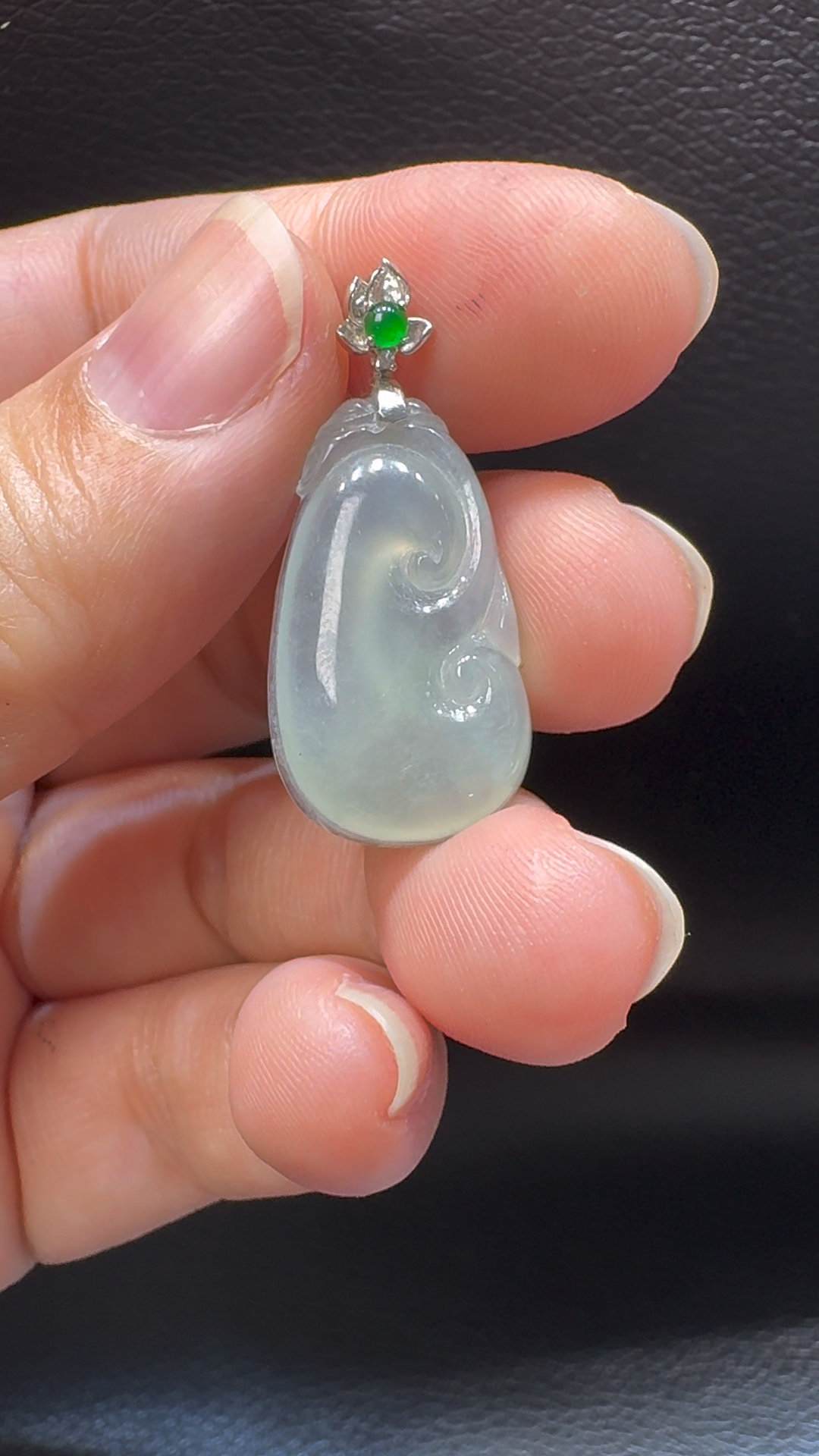 18K翡翠A貨玉器如意翡翠吊墜 整個 32-14-4.6mm 8 18K翡翠A貨玉器如意翡翠吊墜 整個 32-14-4.6mm - Image 8