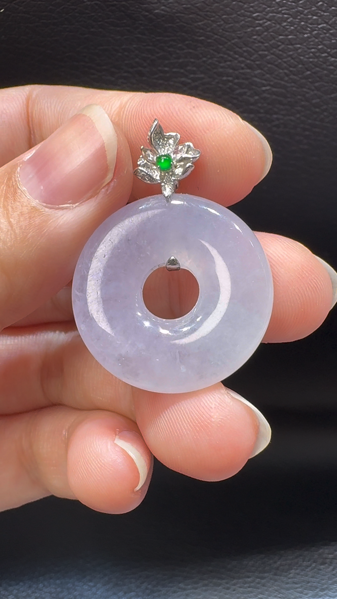 18K翡翠A貨玉器平安扣平安環翡翠吊墜 整個 35-25-5.7mm 1 18K翡翠A貨玉器平安扣平安環翡翠吊墜 尺寸:整個 35-25-5.7mm