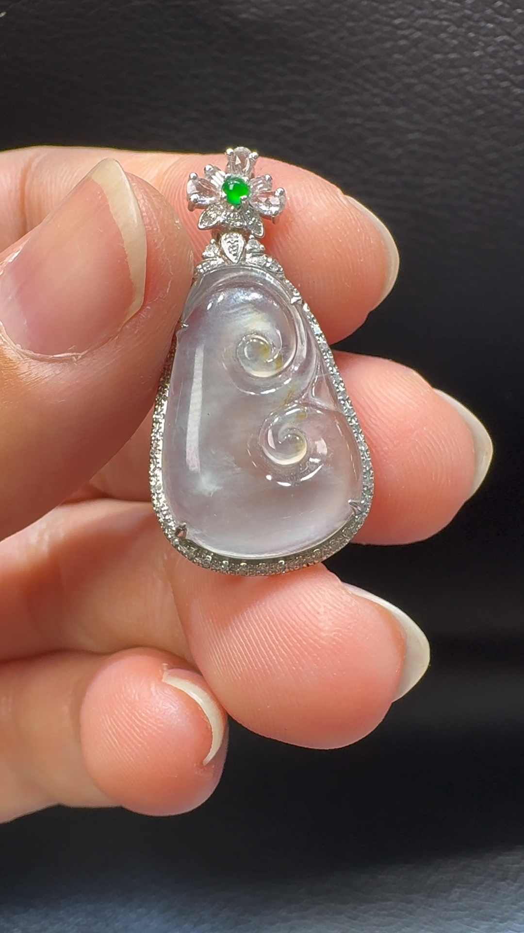 18K翡翠A貨玉器如意翡翠吊墜 整個 31-16-6mm 3 18K翡翠A貨玉器如意翡翠吊墜 整個 31-16-6mm - Image 3