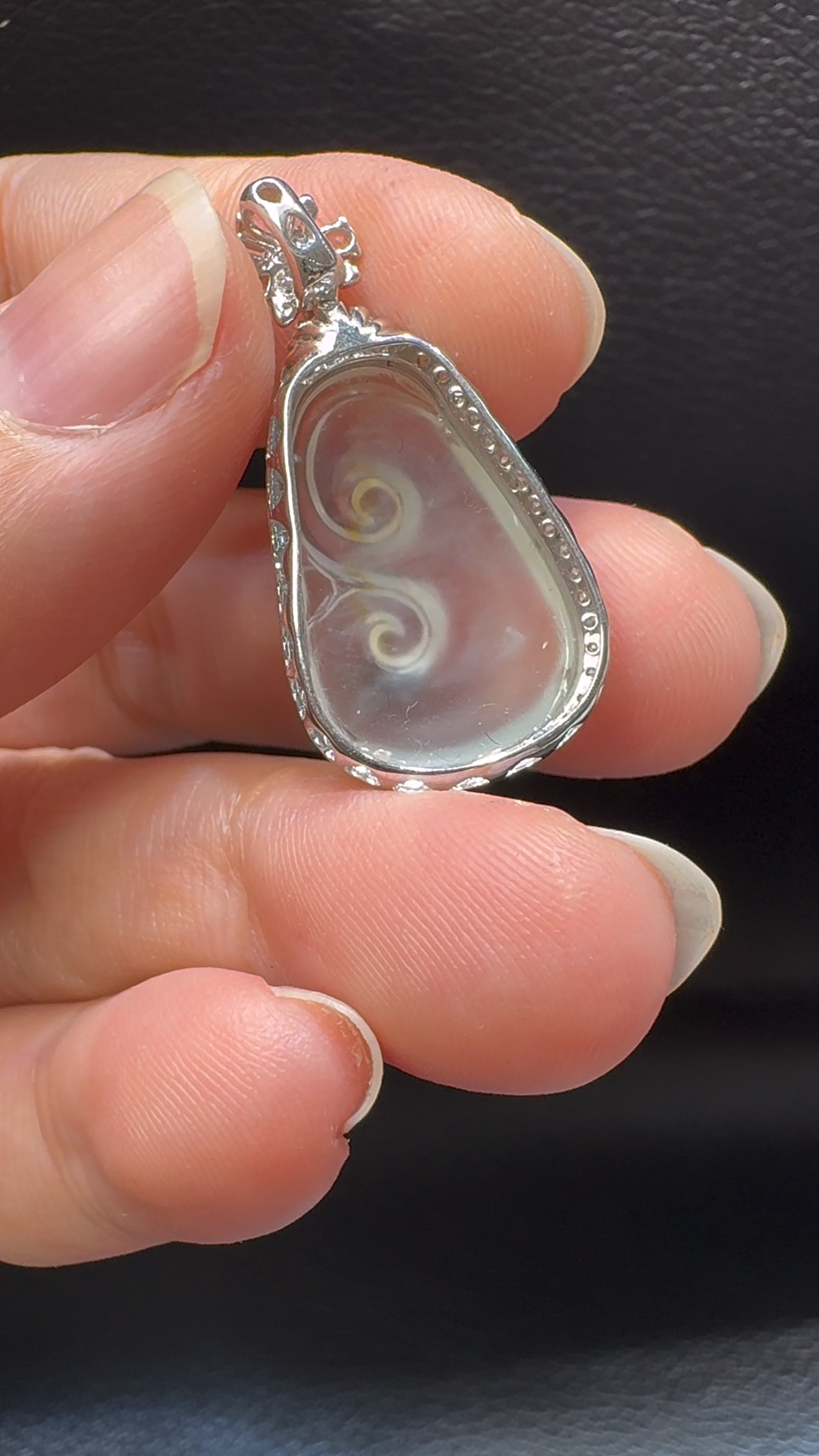 18K翡翠A貨玉器如意翡翠吊墜 整個 31-16-6mm 9 18K翡翠A貨玉器如意翡翠吊墜 整個 31-16-6mm - Image 9