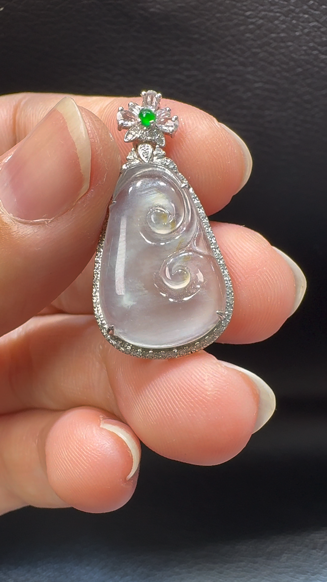 18K翡翠A貨玉器如意翡翠吊墜 整個 31-16-6mm 2 18K翡翠A貨玉器如意翡翠吊墜 整個 31-16-6mm - Image 2