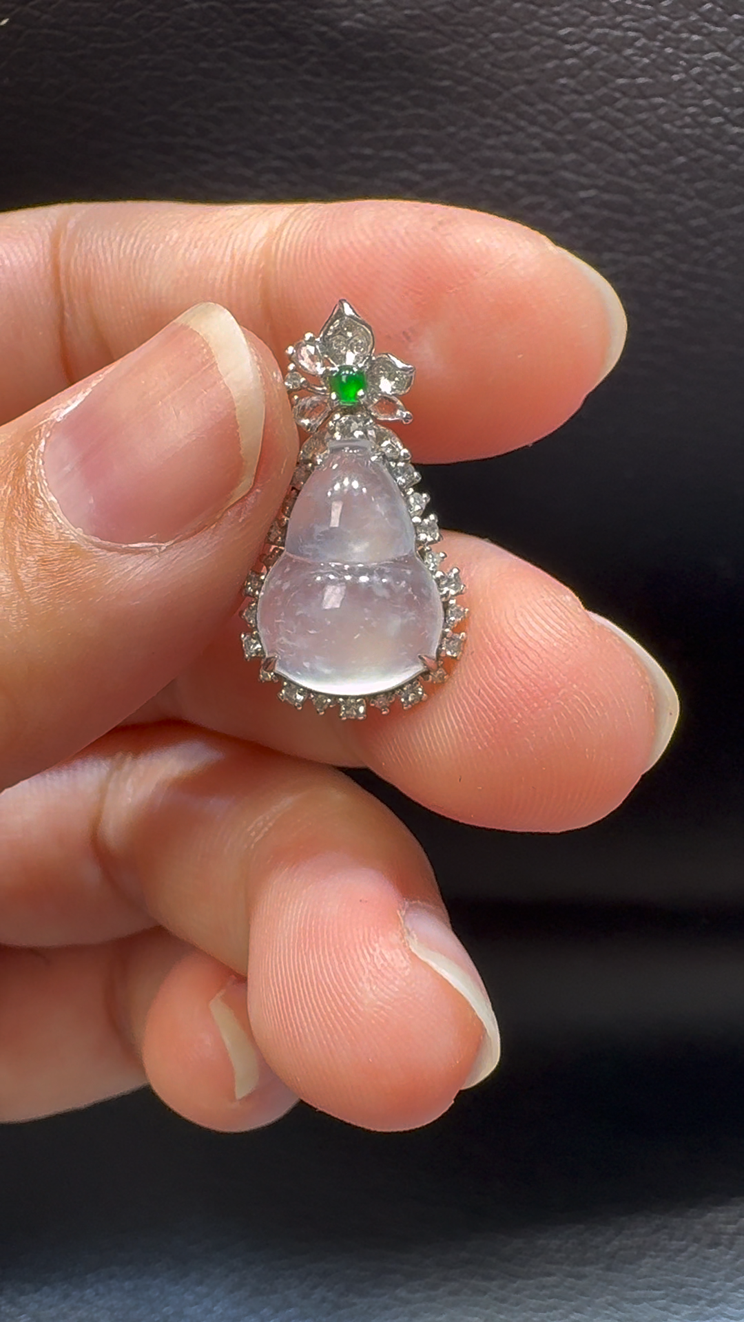 18K翡翠A貨玉器葫蘆翡翠吊墜 整個 22-13-8mm 2 18K翡翠A貨玉器葫蘆翡翠吊墜 整個 22-13-8mm - Image 2