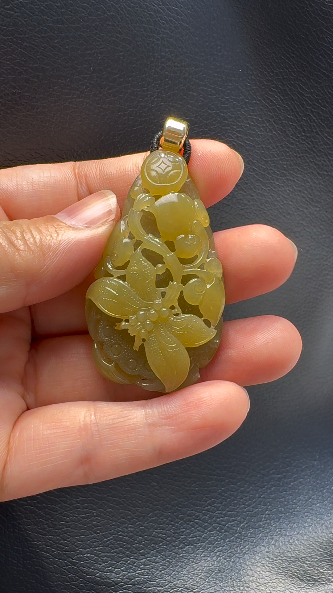 翡翠A貨玉器蝴蝶戀花翡翠吊墜 51-29-11mm 5 翡翠A貨玉器蝴蝶戀花翡翠吊墜 51-29-11mm - Image 5