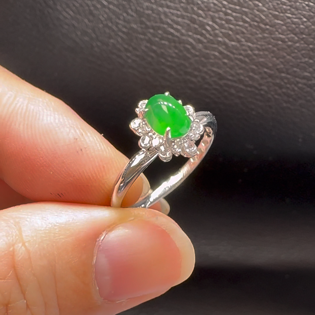 18K翡翠A貨玉器蛋面翡翠戒指 尺寸:主石6.7-4.6mm 5 18K翡翠A貨玉器蛋面翡翠戒指 尺寸:主石6.7-4.6mm - Image 5