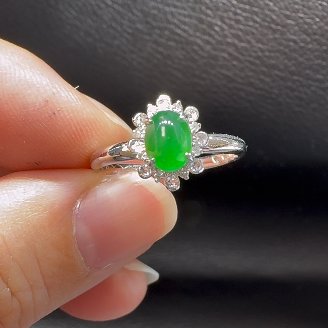 18K翡翠A貨玉器蛋面翡翠戒指 尺寸:主石6.7-4.6mm 9 18K翡翠A貨玉器蛋面翡翠戒指 尺寸:主石6.7-4.6mm - Image 9