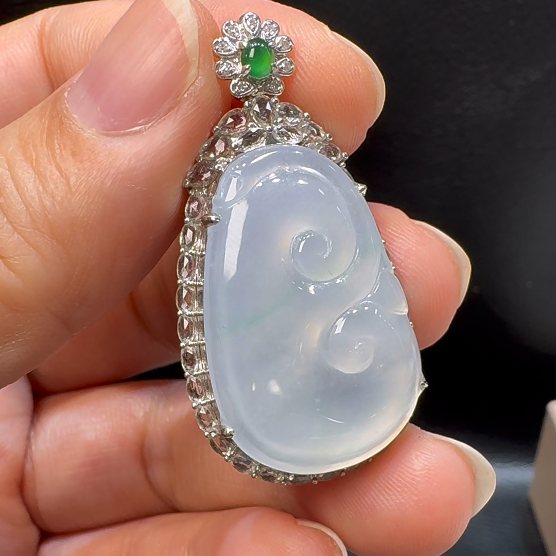 18K翡翠A貨玉器如意翡翠吊墜 40-21-9.7mm 2 18K翡翠A貨玉器如意翡翠吊墜 40-21-9.7mm - Image 2