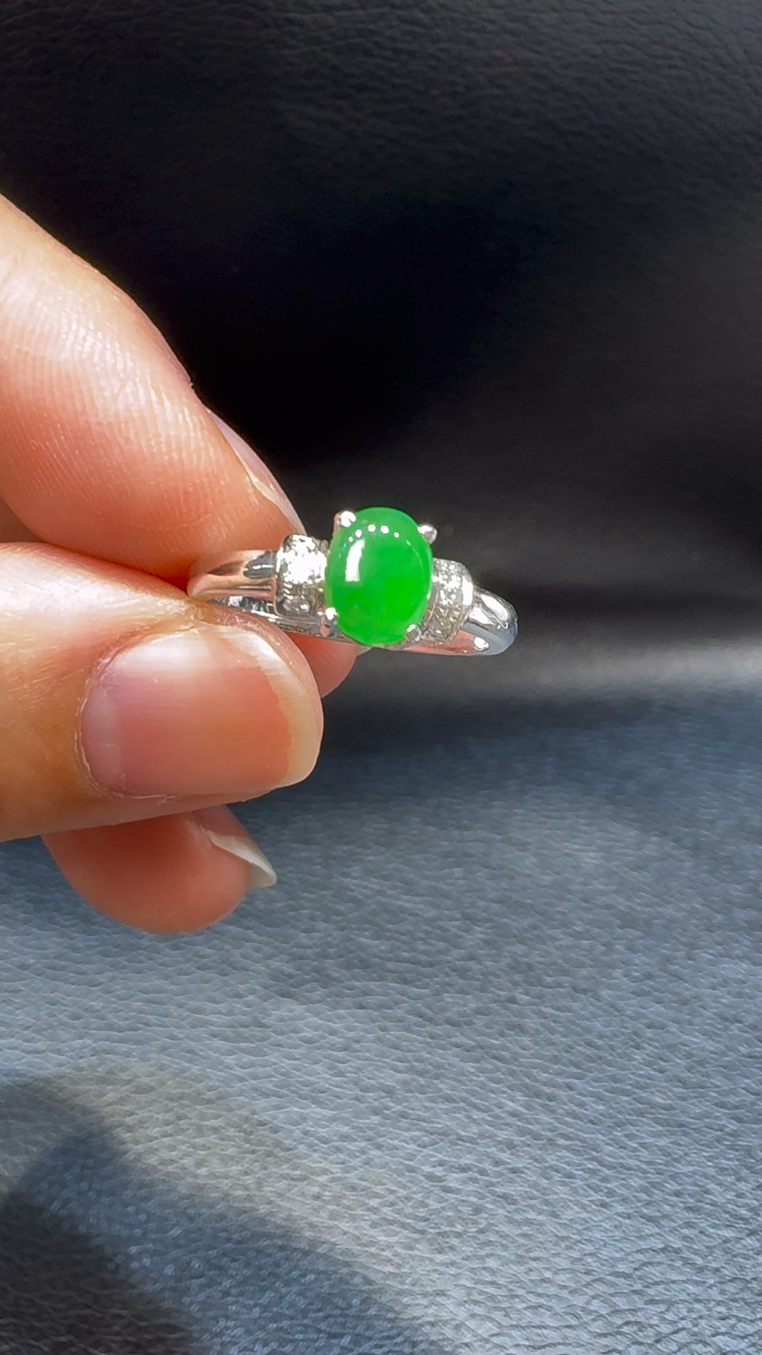 18K翡翠A貨玉器翡翠蛋面翡翠戒指 主石6.7-5.3mm 2 18K翡翠A貨玉器翡翠蛋面翡翠戒指 主石6.7-5.3mm - Image 2