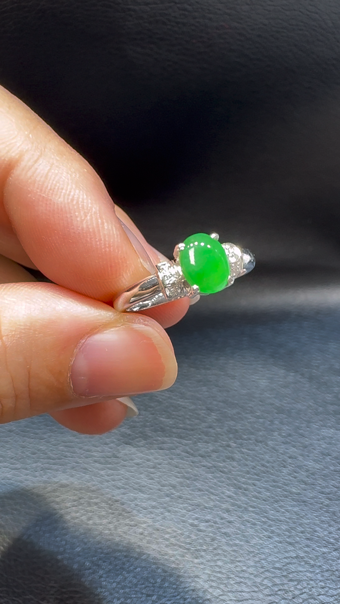 18K翡翠A貨玉器翡翠蛋面翡翠戒指 主石6.7-5.3mm 4 18K翡翠A貨玉器翡翠蛋面翡翠戒指 主石6.7-5.3mm - Image 4