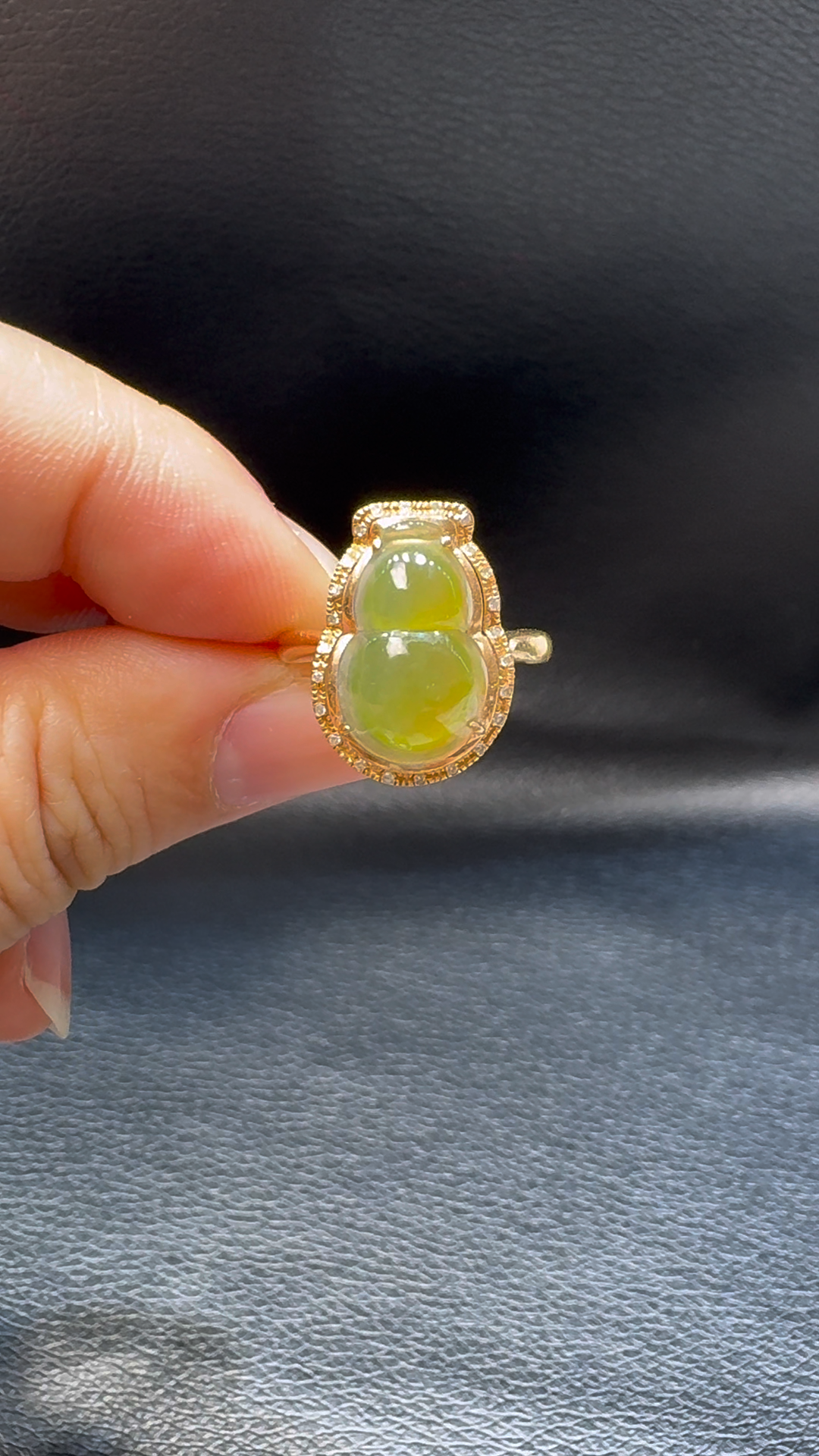 18K翡翠A貨玉器黃翡葫蘆翡翠戒指 主石14-8.6mm 1 18K翡翠A貨玉器黃翡葫蘆翡翠戒指 主石14-8.6mm