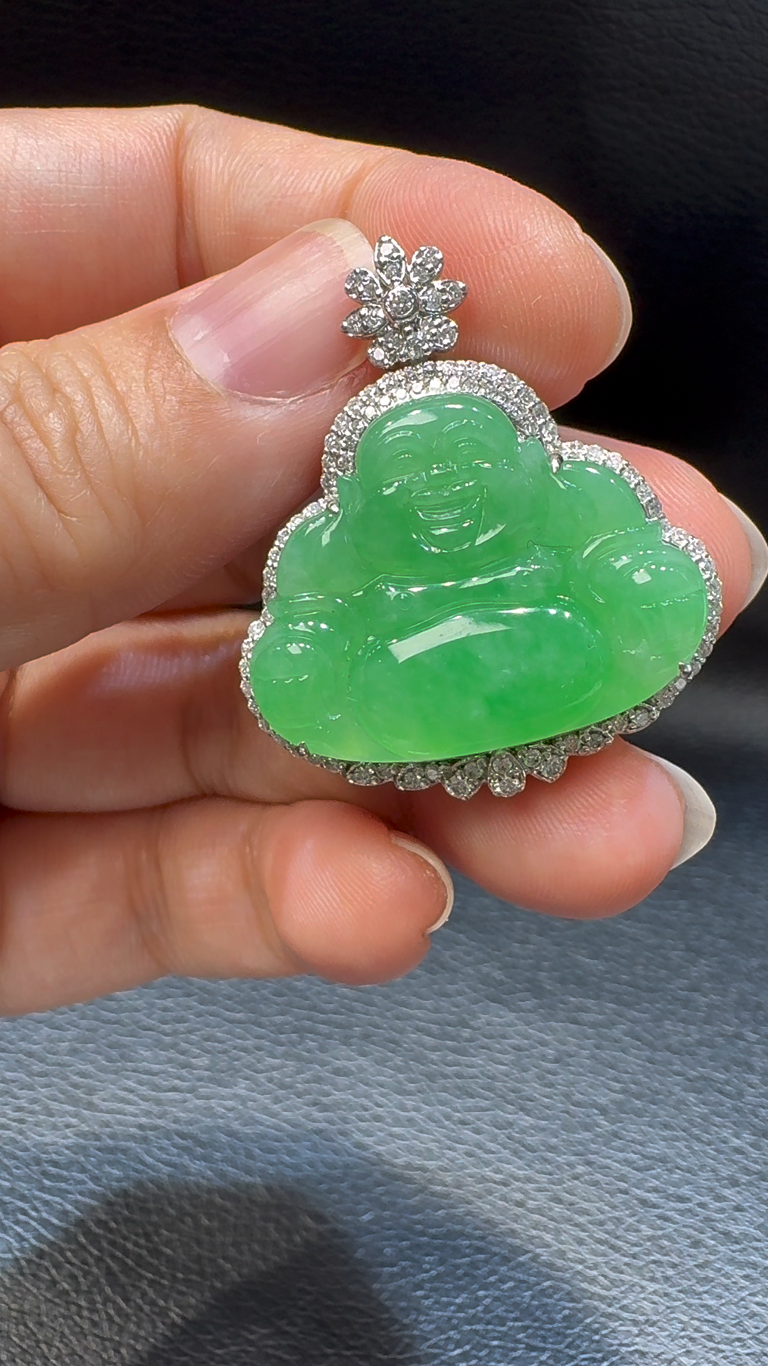 18K翡翠A貨玉器玉佛公彌勒佛翡翠吊墜 35-30-11mm 主石27-21mm 6 18K翡翠A貨玉器玉佛公彌勒佛翡翠吊墜 35-30-11mm 主石27-21mm - Image 6