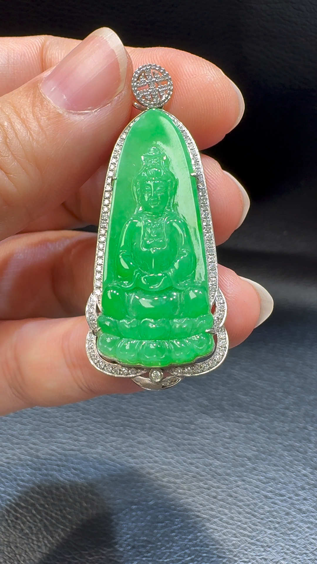 18K翡翠A貨玉器觀音翡翠吊墜 整個48-20-7mm主石20-13-4mm 5 18K翡翠A貨玉器觀音翡翠吊墜 整個48-20-7mm主石20-13-4mm - Image 5