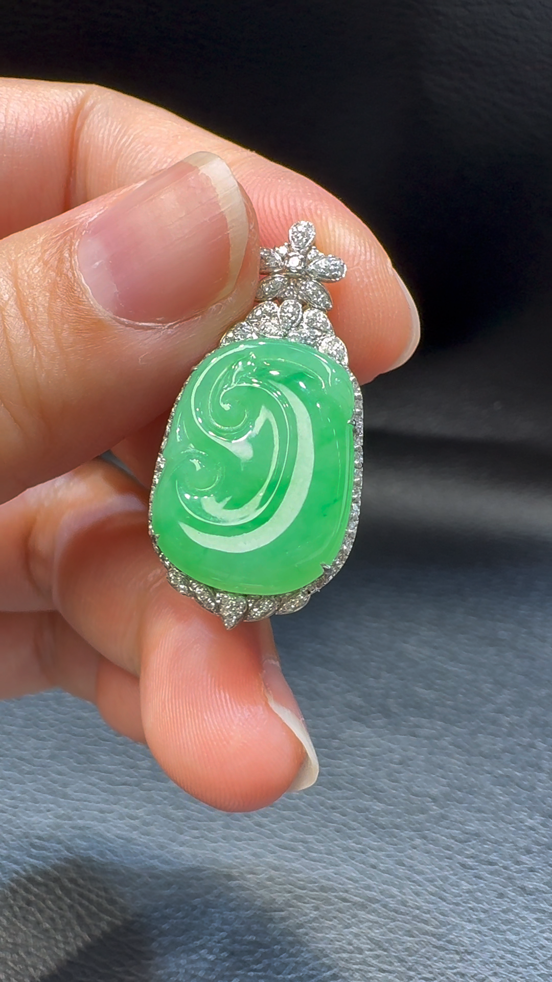 18K翡翠A貨玉器如意翡翠吊墜 整個 36-12-7.5mm 5 18K翡翠A貨玉器如意翡翠吊墜 整個 36-12-7.5mm - Image 5