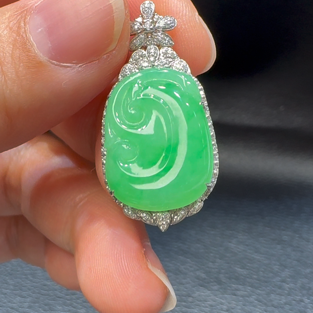 18K翡翠A貨玉器如意翡翠吊墜 整個 36-12-7.5mm