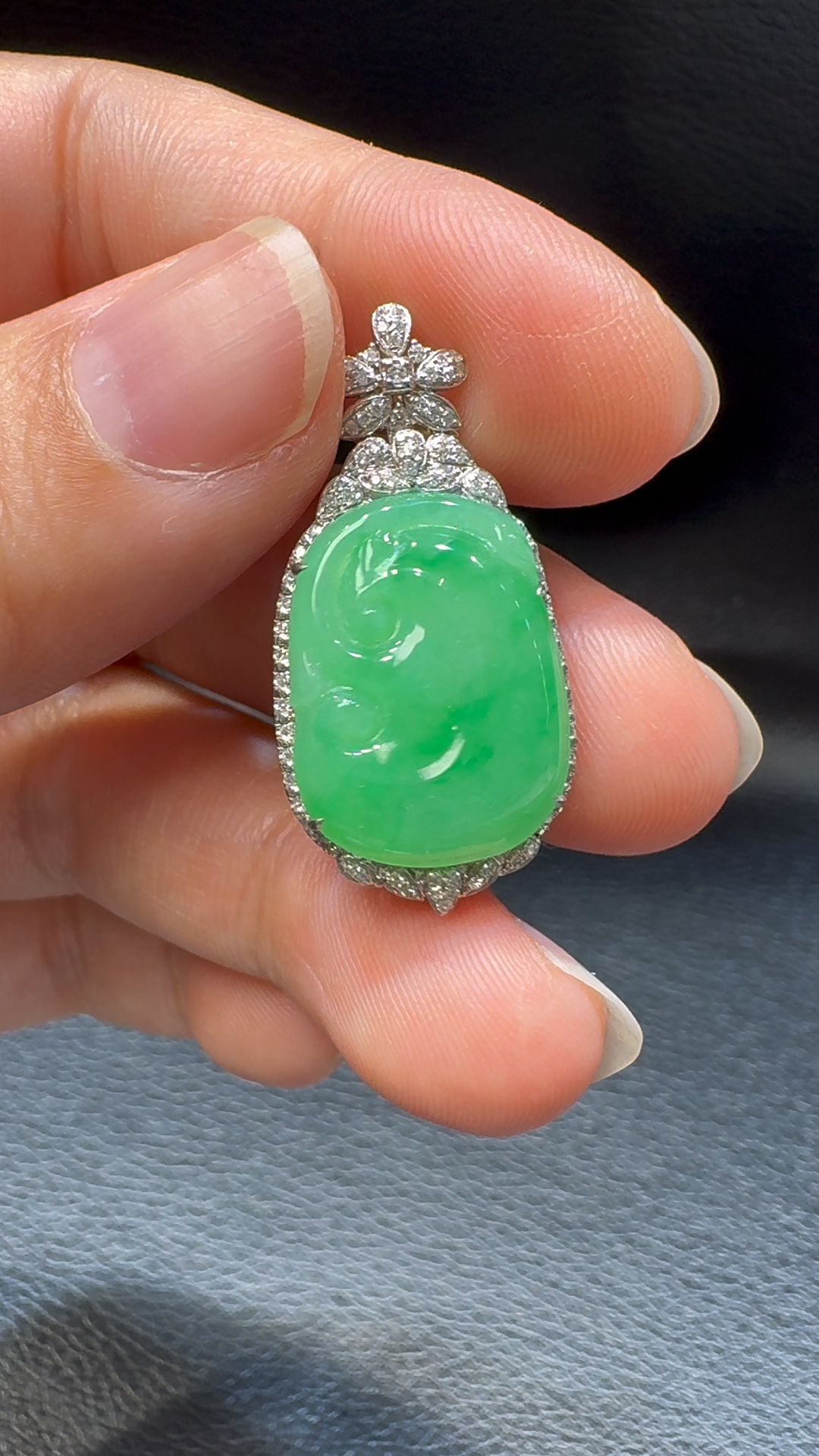 18K翡翠A貨玉器如意翡翠吊墜 整個 36-12-7.5mm 4 18K翡翠A貨玉器如意翡翠吊墜 整個 36-12-7.5mm - Image 4