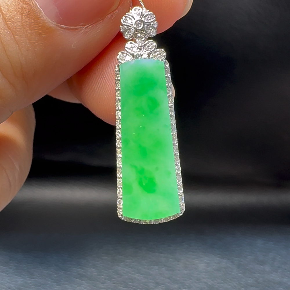 18K翡翠A貨玉器無事牌翡翠吊墜 整個 31-9.7-5.9mm