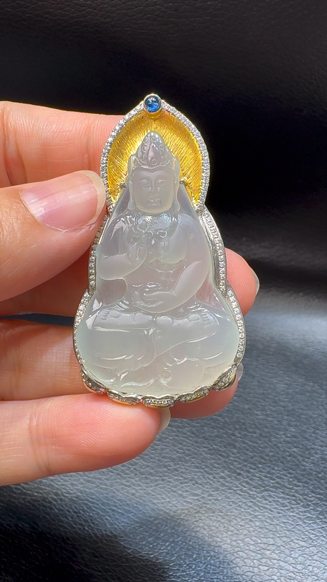 18K翡翠A貨玉器觀音翡翠吊墜 整個 52-30-9mm 1 18K翡翠A貨玉器觀音翡翠吊墜 整個 52-30-9mm