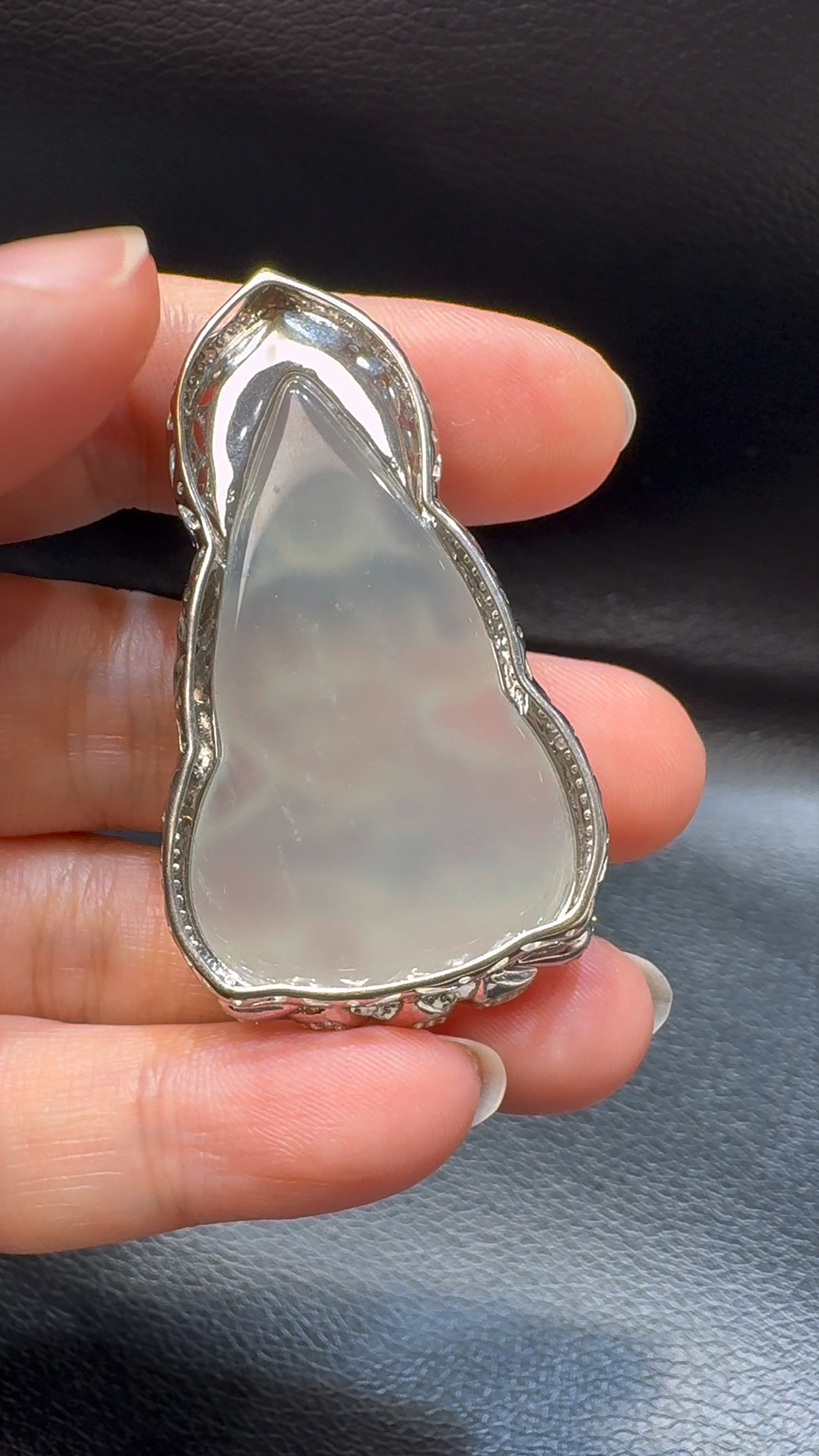 18K翡翠A貨玉器觀音翡翠吊墜 整個 52-30-9mm 6 18K翡翠A貨玉器觀音翡翠吊墜 整個 52-30-9mm - Image 6