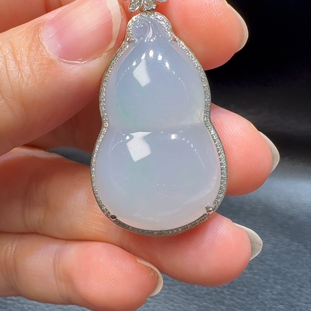 18K翡翠A貨玉器葫蘆翡翠吊墜 整個 45-22-12mm