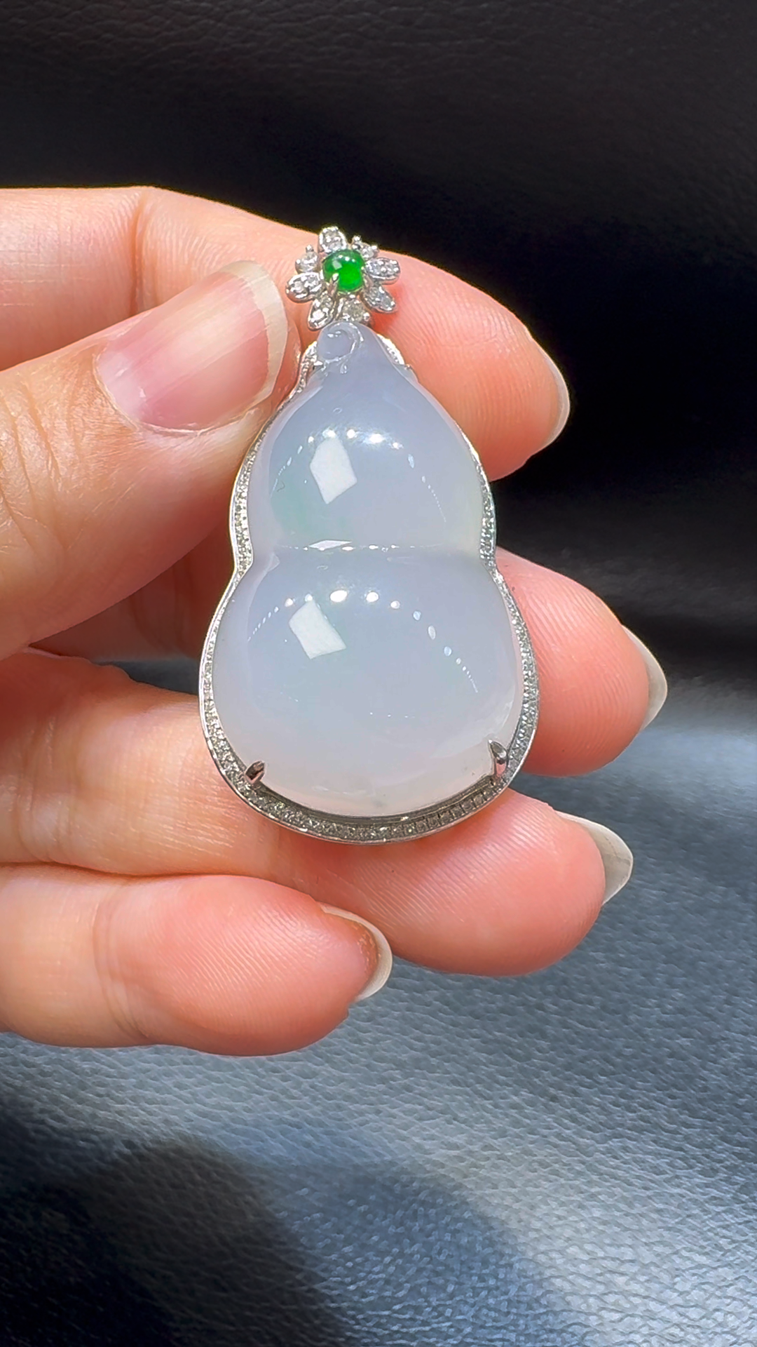 18K翡翠A貨玉器葫蘆翡翠吊墜 整個 45-22-12mm 2 18K翡翠A貨玉器葫蘆翡翠吊墜 整個 45-22-12mm - Image 2