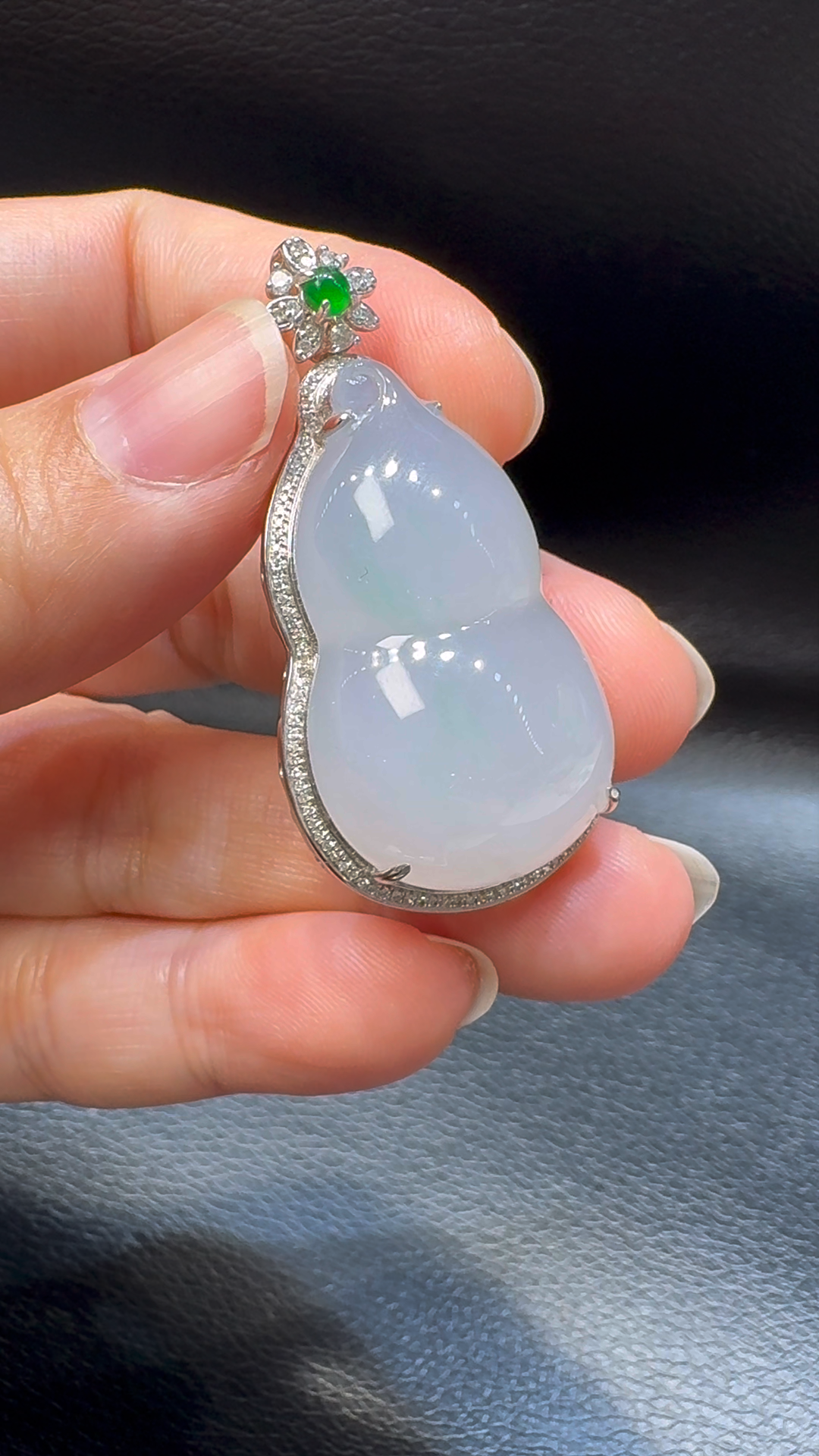 18K翡翠A貨玉器葫蘆翡翠吊墜 整個 45-22-12mm 3 18K翡翠A貨玉器葫蘆翡翠吊墜 整個 45-22-12mm - Image 3