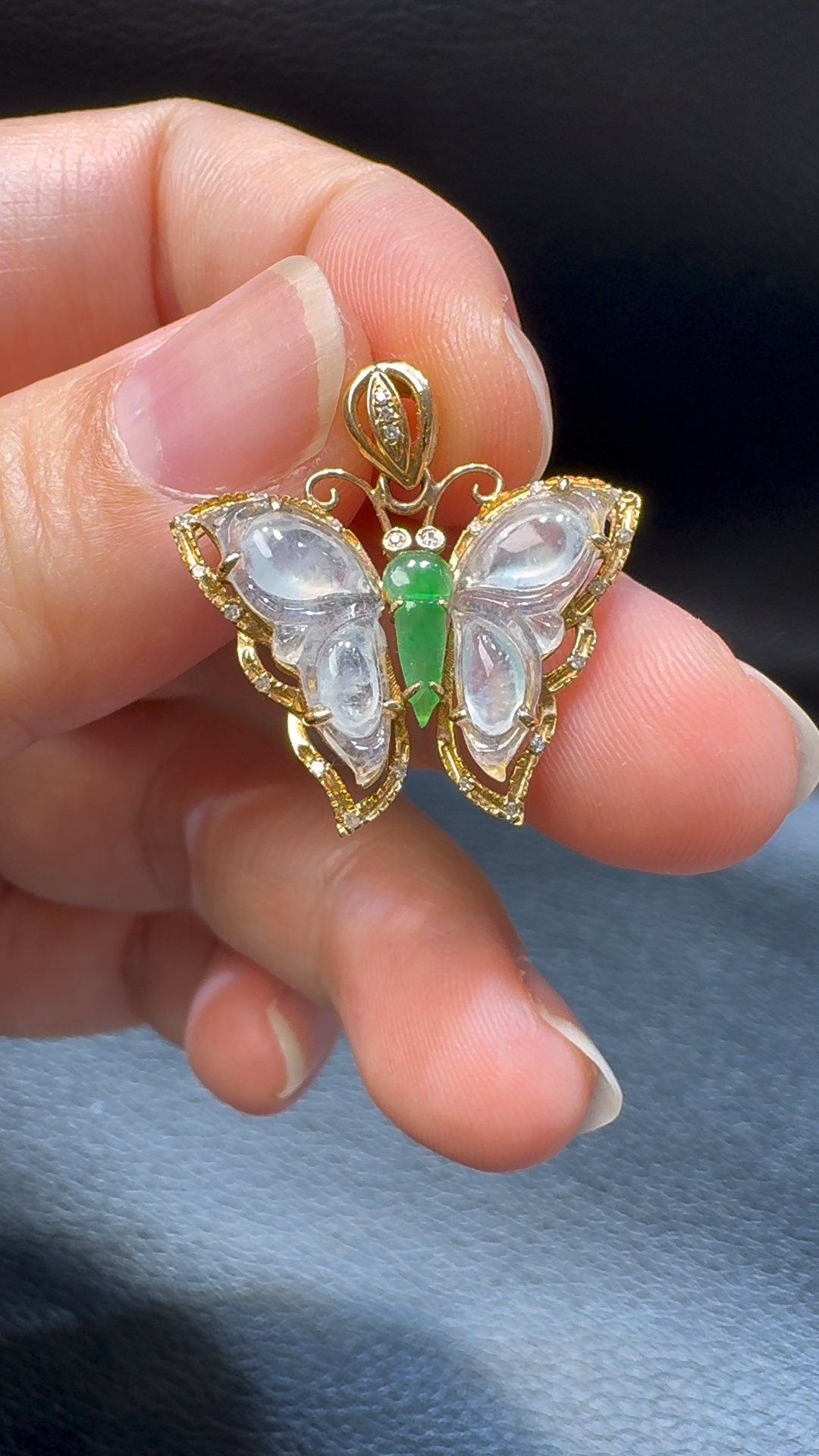 18K翡翠A貨玉器無事牌翡翠吊墜 整個 23-23-6mm 2 18K翡翠A貨玉器無事牌翡翠吊墜 整個 23-23-6mm - Image 2