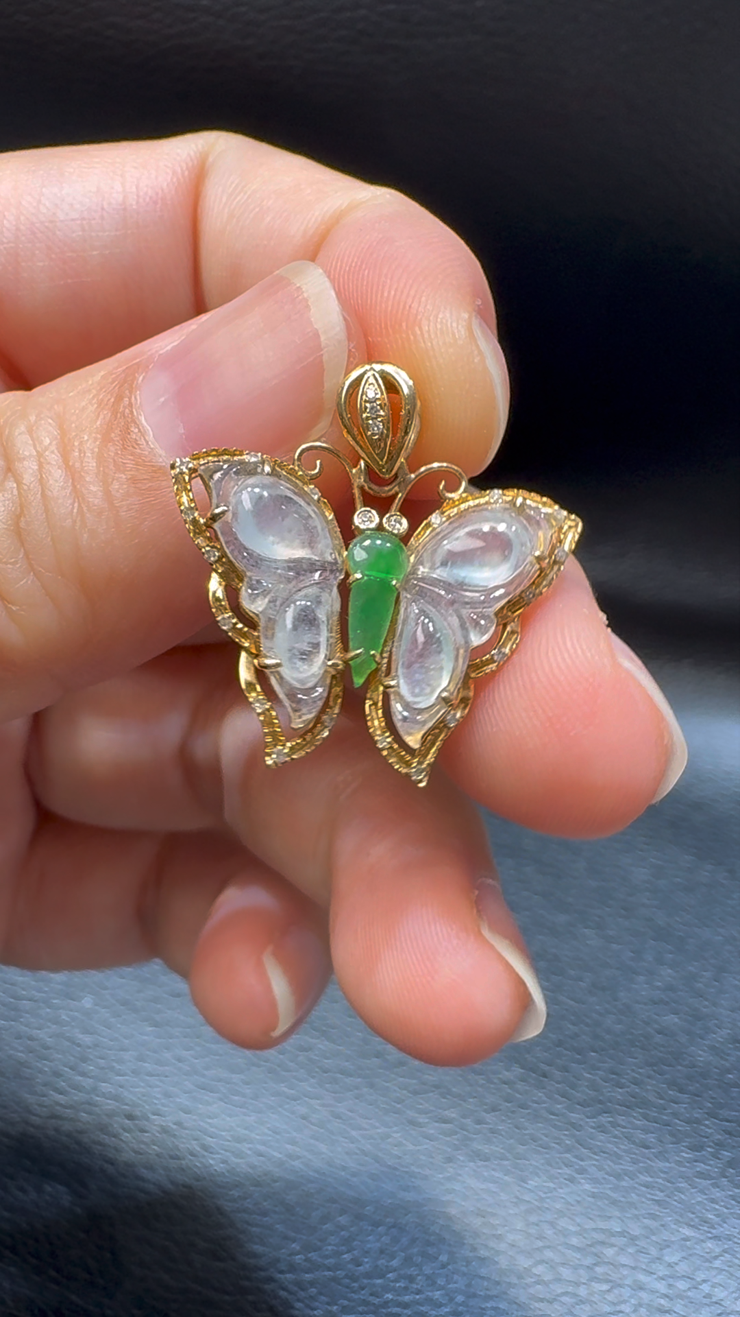 18K翡翠A貨玉器無事牌翡翠吊墜 整個 23-23-6mm 4 18K翡翠A貨玉器無事牌翡翠吊墜 整個 23-23-6mm - Image 4