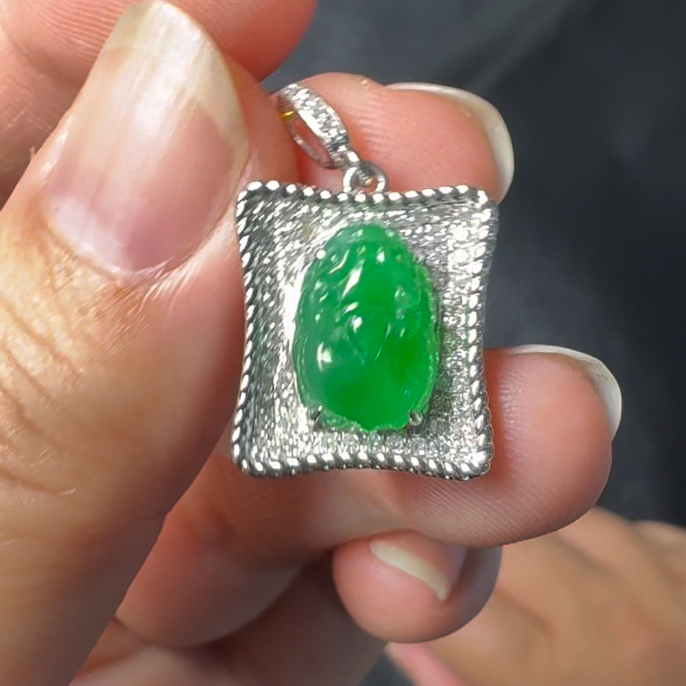 翡翠直播#7-18K白金鑽石翡翠貔貅吊墜