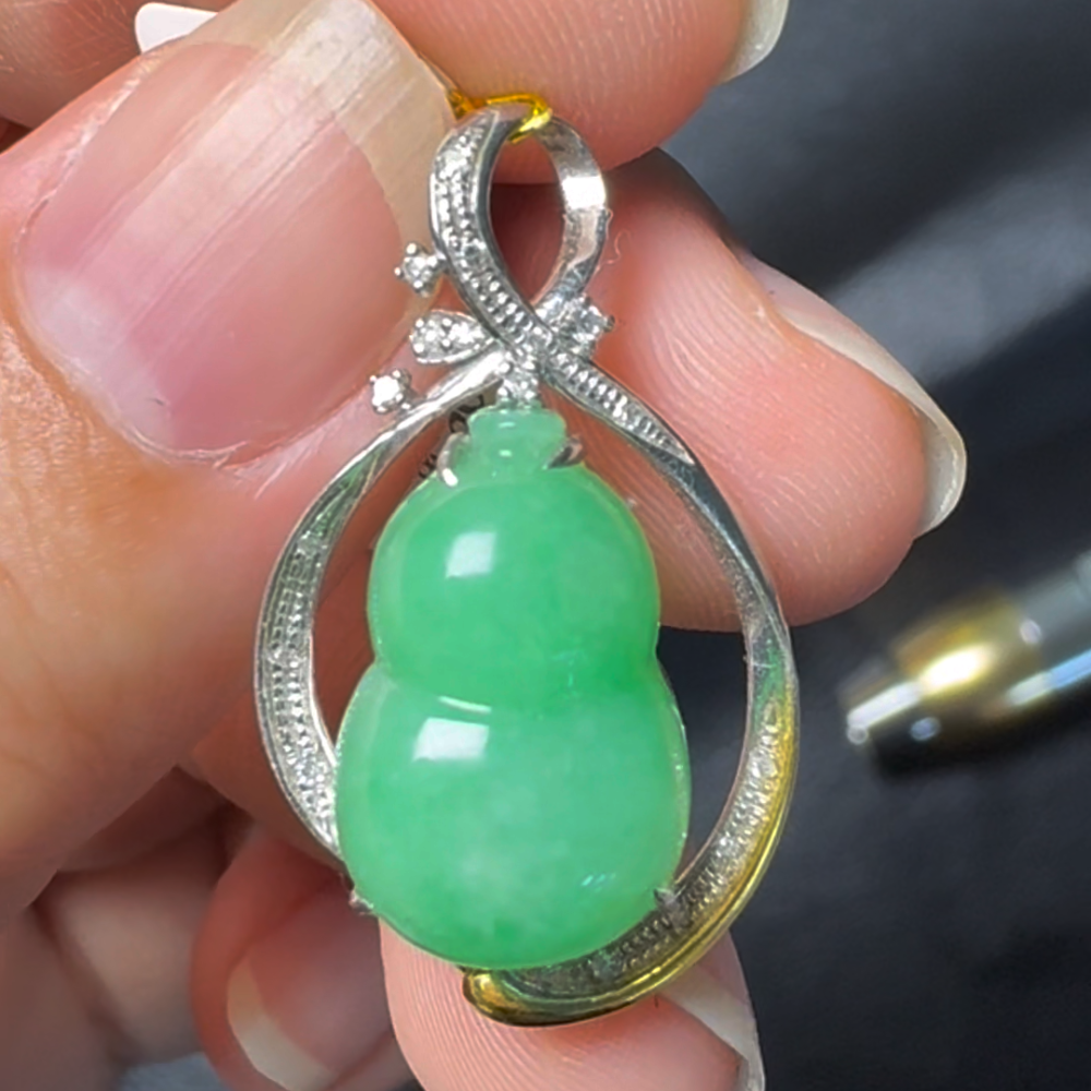 翡翠直播#18-18k白金鑽石翡翠葫蘆吊墜