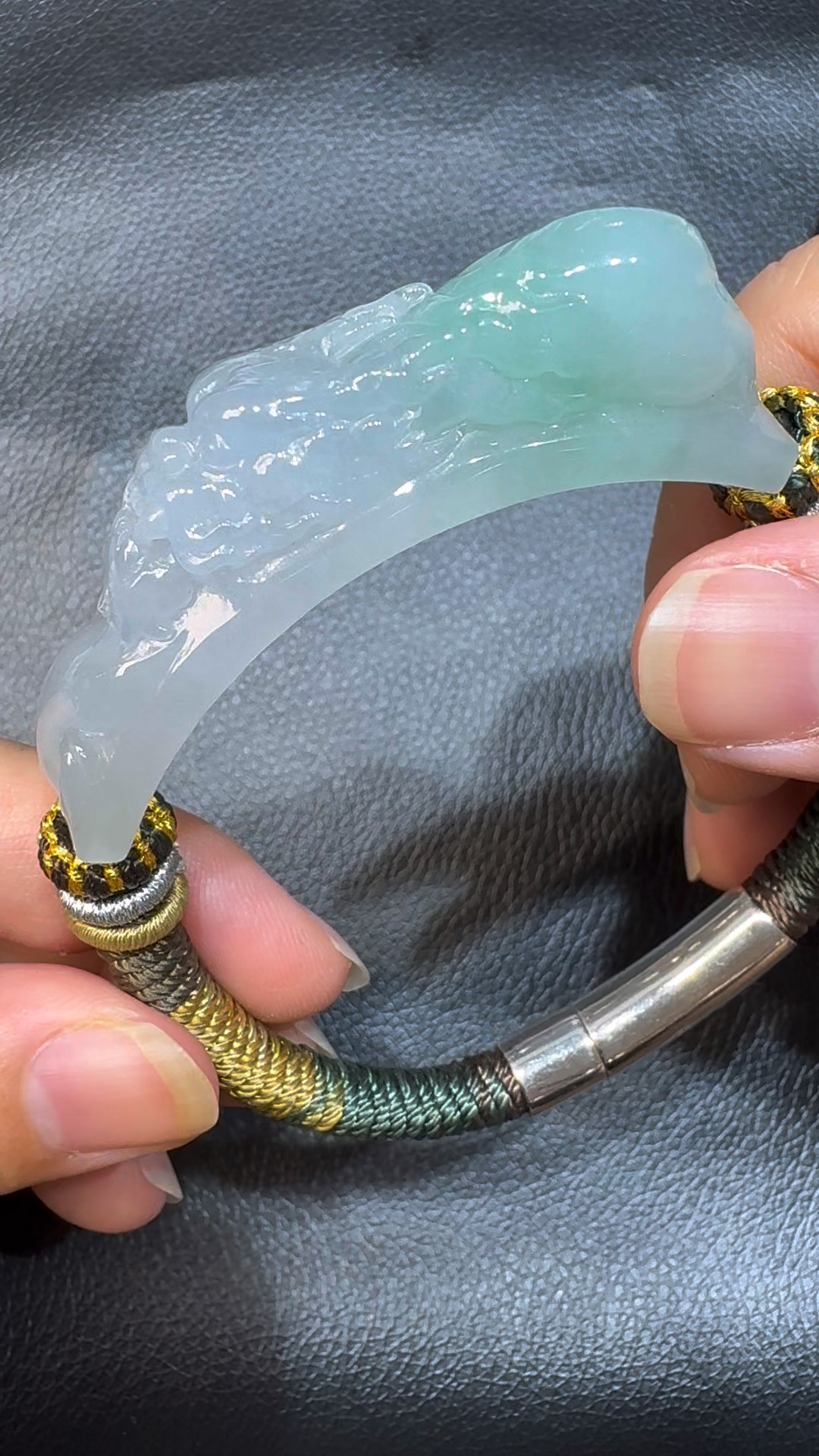 翡翠直播商品#53-翡翠A貨龍勾手牌 1 翡翠直播商品#53-翡翠A貨龍勾手牌