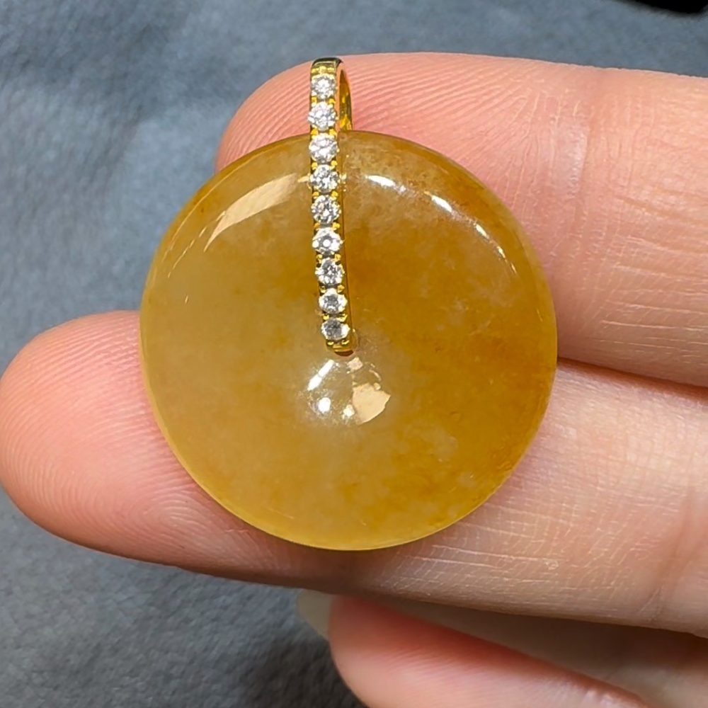 翡翠直播商品#68-18k白金鑽石黃翡平安扣